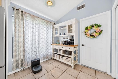 House in Orlando, Florida 3 bedrooms, 148.64 sq.m. № 2348331 - photo 17