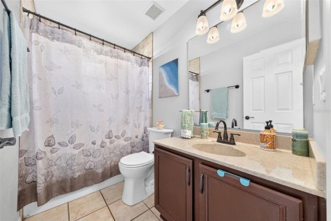 House in Orlando, Florida 3 bedrooms, 148.64 sq.m. № 2348331 - photo 26