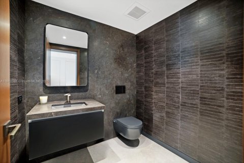 Condominio en venta en Bal Harbour, Florida, 3 dormitorios, 306.58 m2 № 1936994 - foto 14