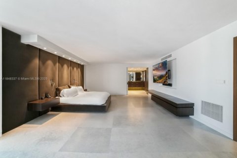 Condominio en venta en Bal Harbour, Florida, 3 dormitorios, 306.58 m2 № 1936994 - foto 20