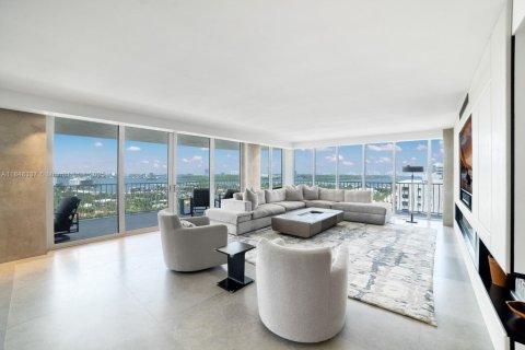Condominio en venta en Bal Harbour, Florida, 3 dormitorios, 306.58 m2 № 1936994 - foto 3