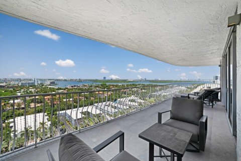 Condominio en venta en Bal Harbour, Florida, 3 dormitorios, 306.58 m2 № 1936994 - foto 18