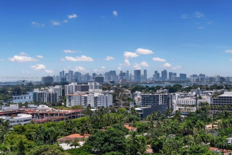 Condominio en venta en Bal Harbour, Florida, 3 dormitorios, 306.58 m2 № 1936994 - foto 16