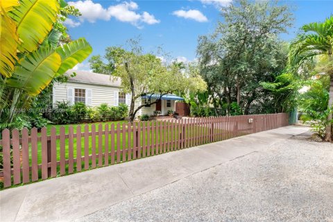 Casa en alquiler en Miami, Florida, 3 dormitorios, 109.35 m2 № 2006493 - foto 28