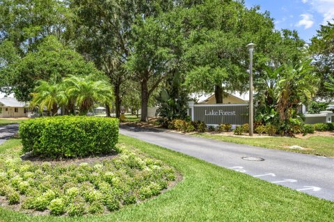 House in Palm Coast, Florida 2 bedrooms, 105.44 sq.m. № 1804989 - photo 1