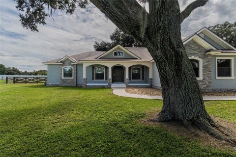 House in Lakeland, Florida 4 bedrooms, 254.92 sq.m. № 2395924 - photo 8