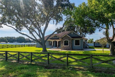 House in Lakeland, Florida 4 bedrooms, 254.92 sq.m. № 2395924 - photo 6