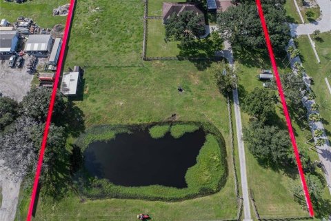 House in Lakeland, Florida 4 bedrooms, 254.92 sq.m. № 2395924 - photo 3