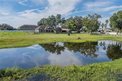 House in Lakeland, Florida 4 bedrooms, 254.92 sq.m. № 2395924 - photo 5
