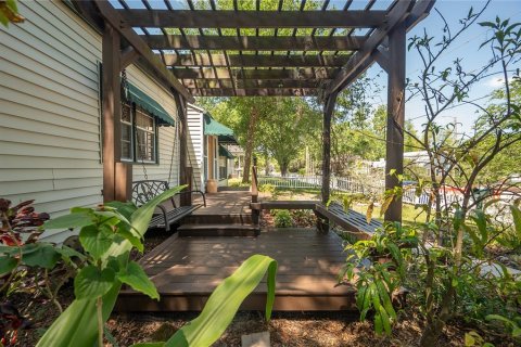 House in Tampa, Florida 3 bedrooms, 111.76 sq.m. № 1662352 - photo 5