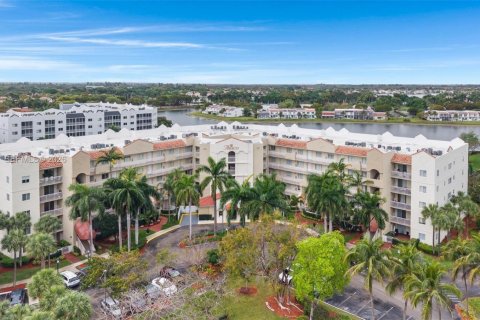 Купить кондоминиум в Дорал, Флорида 3 спальни, 158.86м2, № 2048460 - фото 3