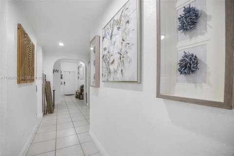 Купить кондоминиум в Дорал, Флорида 3 спальни, 158.86м2, № 2048460 - фото 26