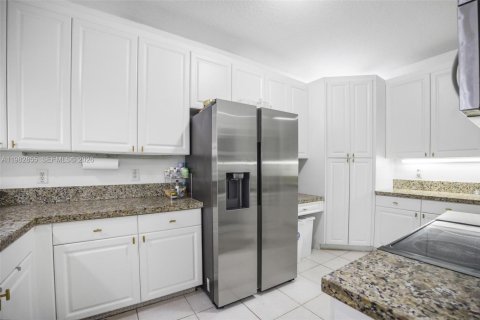 Купить кондоминиум в Дорал, Флорида 3 спальни, 158.86м2, № 2048460 - фото 7