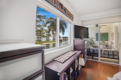 Купить кондоминиум в Дорал, Флорида 3 спальни, 158.86м2, № 2048460 - фото 28