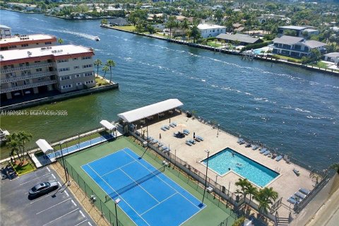 Condominio en alquiler en Hallandale Beach, Florida, 2 dormitorios, 117.99 m2 № 1989888 - foto 29