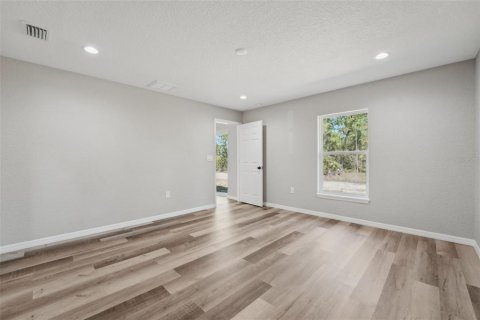 Villa ou maison à vendre à Weeki Wachee, Floride: 3 chambres, 144.93 m2 № 1907952 - photo 23