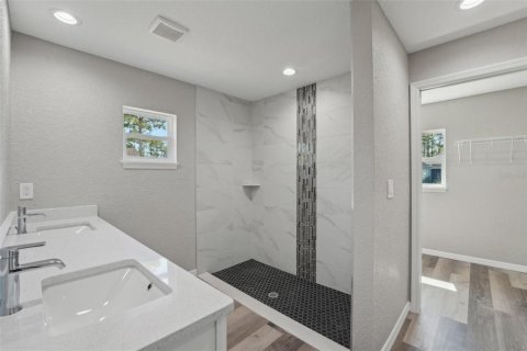 Villa ou maison à vendre à Weeki Wachee, Floride: 3 chambres, 144.93 m2 № 1907952 - photo 25
