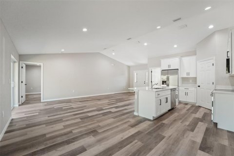 Casa en venta en Weeki Wachee, Florida, 3 dormitorios, 144.93 m2 № 1907952 - foto 14