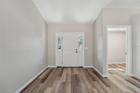 House in Weeki Wachee, Florida 3 bedrooms, 144.93 sq.m. № 1907952 - photo 3