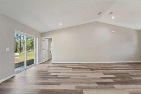 Villa ou maison à vendre à Weeki Wachee, Floride: 3 chambres, 144.93 m2 № 1907952 - photo 8