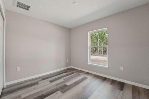 House in Weeki Wachee, Florida 3 bedrooms, 144.93 sq.m. № 1907952 - photo 29