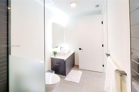 Купить кондоминиум в Майами, Флорида 1 спальня, 42.27м2, № 1728310 - фото 2