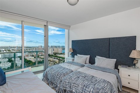 Condo in Sunny Isles Beach, Florida, 4 bedrooms  № 1861843 - photo 30