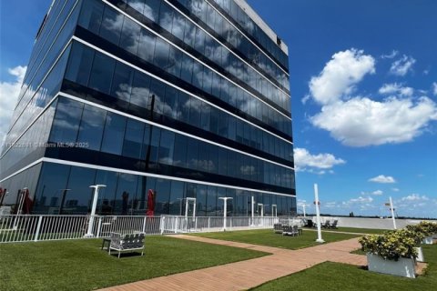 Commercial property in Miami, Florida № 1957884 - photo 29