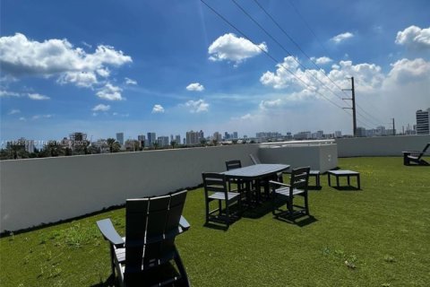 Commercial property in Miami, Florida № 1957884 - photo 30