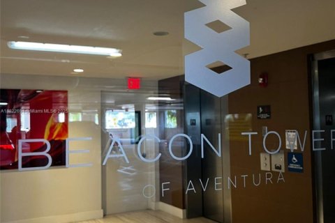 Commercial property in Miami, Florida № 1957884 - photo 5