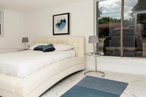 Casa en venta en North Miami, Florida, 4 dormitorios, 297.66 m2 № 1938532 - foto 18