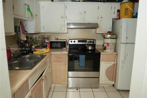 Condo in Lauderdale Lakes, Florida, 2 bedrooms  № 1864500 - photo 2