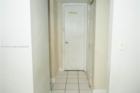 Condo in Lauderdale Lakes, Florida, 2 bedrooms  № 1864500 - photo 3