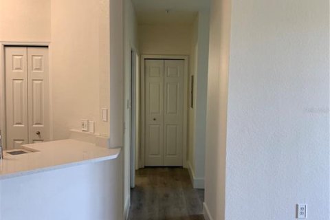 Copropriété à vendre à Sarasota, Floride: 1 chambre, 78.32 m2 № 2142974 - photo 10