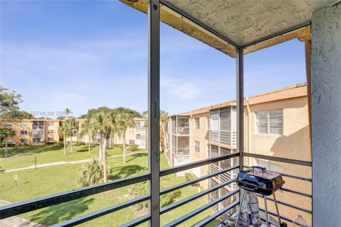 Condo in Deerfield Beach, Florida, 2 bedrooms  № 2081551 - photo 24