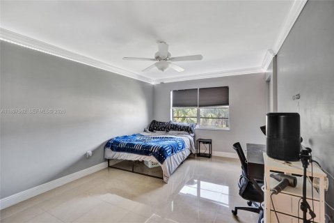 Condo in Deerfield Beach, Florida, 2 bedrooms  № 2081551 - photo 17