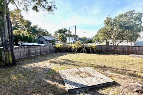 House in Tampa, Florida 3 bedrooms, 143.72 sq.m. № 2214779 - photo 10