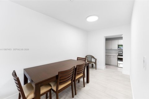 Купить виллу или дом в Майами, Флорида 6 спален, 180.04м2, № 2051770 - фото 6