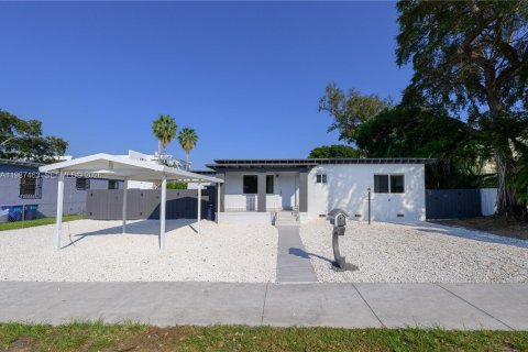 Купить виллу или дом в Майами, Флорида 6 спален, 180.04м2, № 2051770 - фото 20