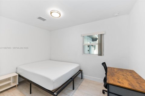 Купить виллу или дом в Майами, Флорида 6 спален, 180.04м2, № 2051770 - фото 12