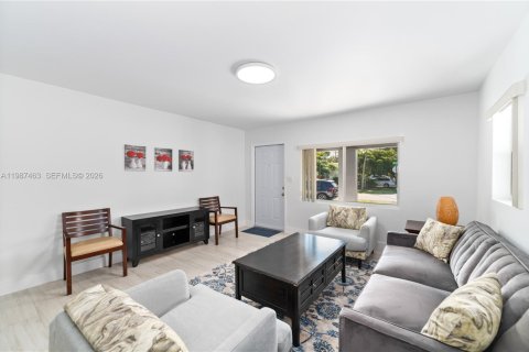 Купить виллу или дом в Майами, Флорида 6 спален, 180.04м2, № 2051770 - фото 5