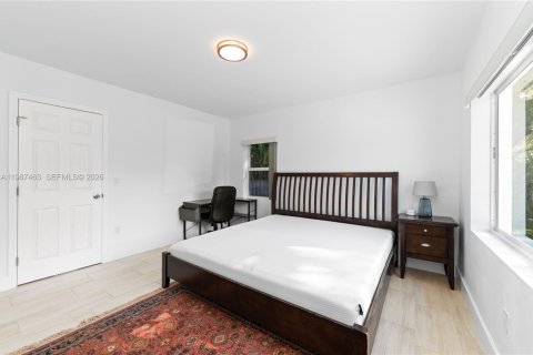 Купить виллу или дом в Майами, Флорида 6 спален, 180.04м2, № 2051770 - фото 16