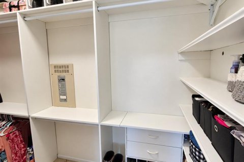 Купить виллу или дом в Сарасота, Флорида 6 комнат, 198.72м2, № 2348309 - фото 25