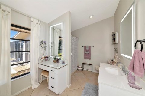 Купить виллу или дом в Сарасота, Флорида 6 комнат, 198.72м2, № 2348309 - фото 21