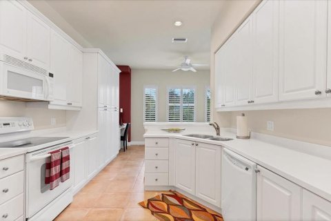 House in Bradenton, Florida 3 bedrooms, 195.09 sq.m. № 2213749 - photo 12