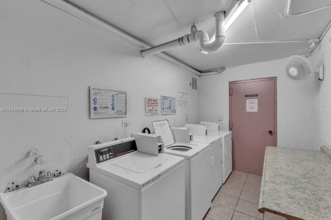 Condo in Sunny Isles Beach, Florida, 1 bedroom  № 1935768 - photo 16