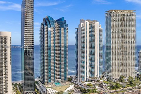 Condo in Sunny Isles Beach, Florida, 1 bedroom  № 1935768 - photo 2