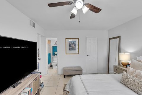Condo in Sunny Isles Beach, Florida, 1 bedroom  № 1935768 - photo 12