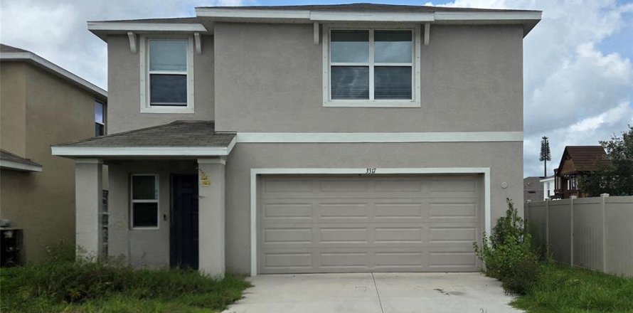House in Wimauma, Florida 3 bedrooms, 189.8 sq.m. № 2277053