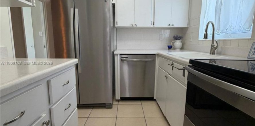 Condo in Bradenton, Florida, 2 bedrooms  № 2060224